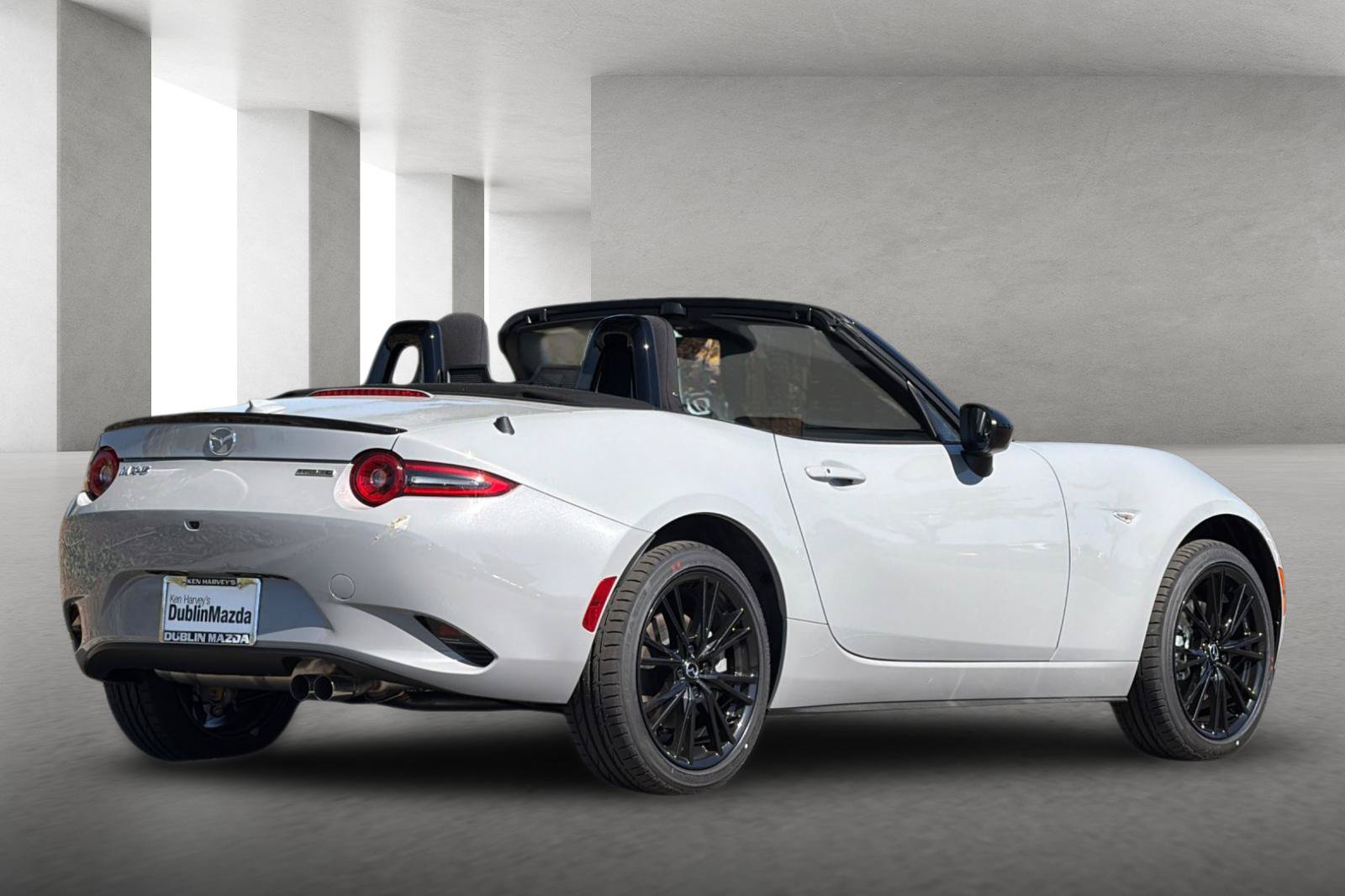 New 2026 MAZDA MX-5 Miata Club w/ Interior Package RWD image 4