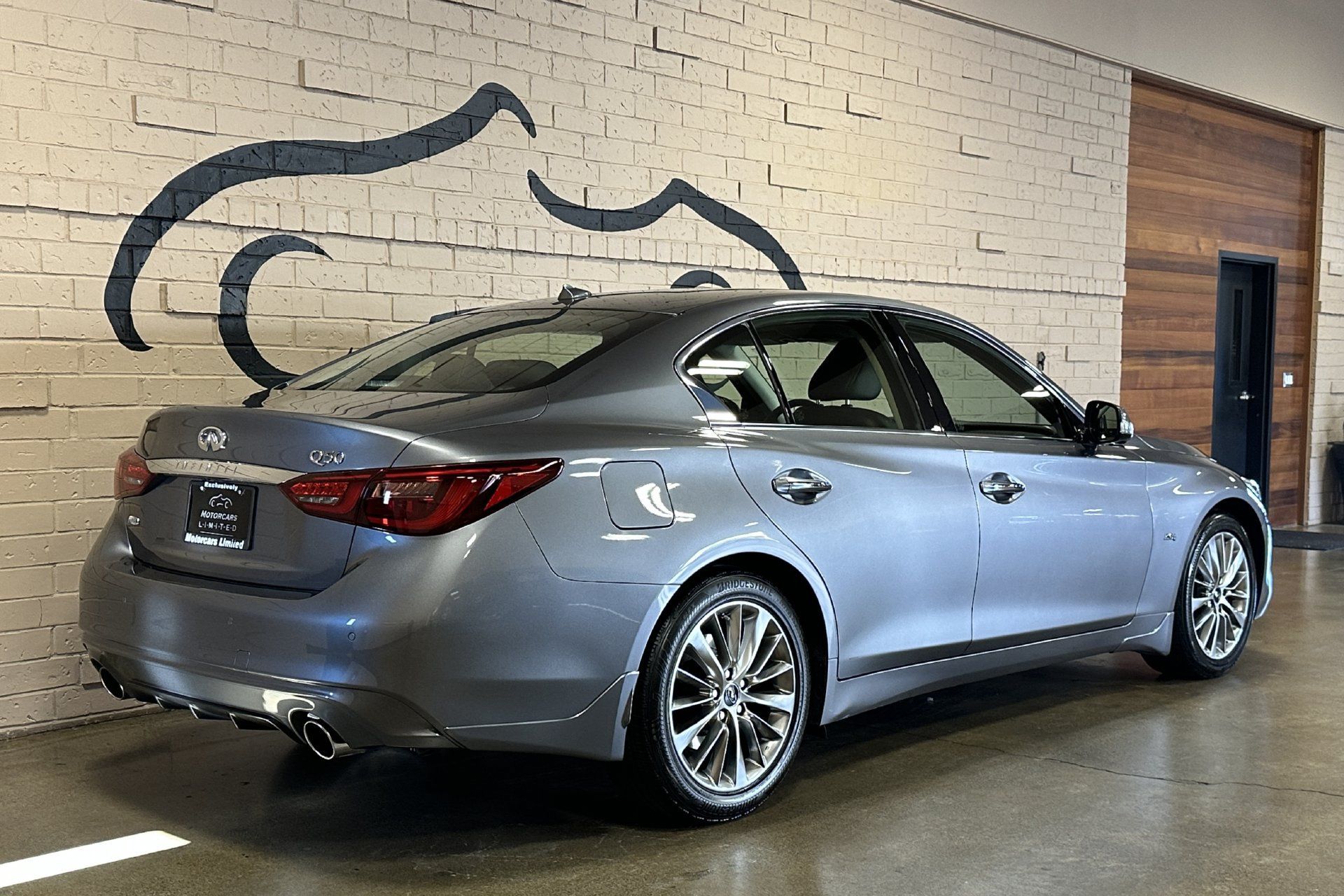 Used 2018 INFINITI Q50 Luxe w/ Essential Package (3.0T Luxe) AWD/4WD image 4