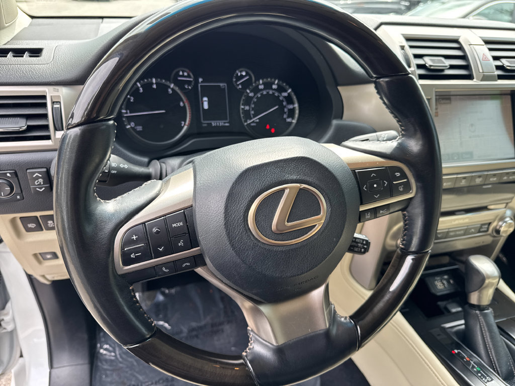 Used 2021 Lexus GX 460 Premium w/ Accessory Package AWD/4WD image 24