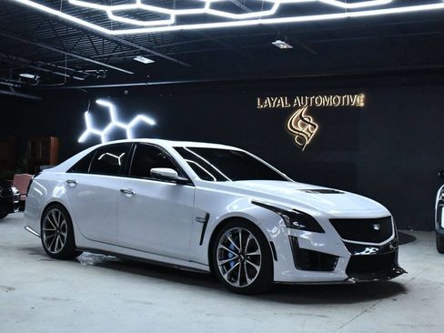 Used 2016 Cadillac CTS V w/ Luxury Package image 4