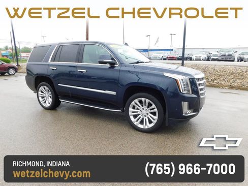Used 2020 Cadillac Escalade Luxury w/ LPO, Radiant Package AWD/4WD image 1