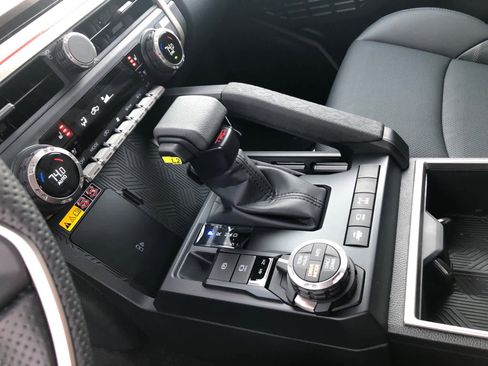 New 2026 Toyota Tacoma TRD Off-Road AWD/4WD image 25