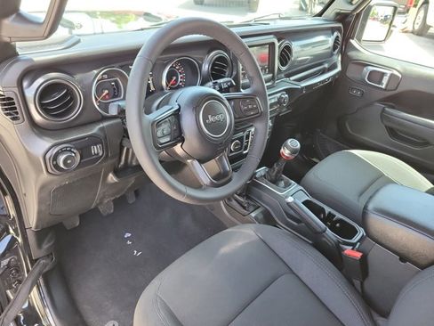 Used 2023 Jeep Wrangler Unlimited Sport AWD/4WD image 19