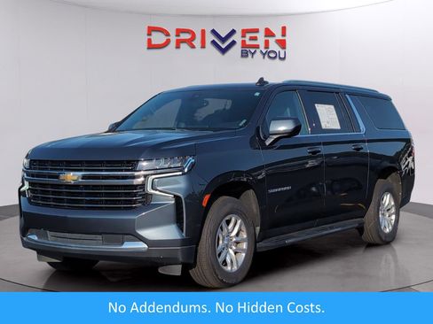 Used 2021 Chevrolet Suburban LT image 1