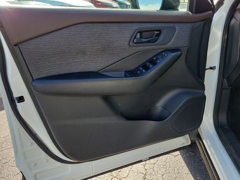 Certified 2023 Nissan Rogue S image 16