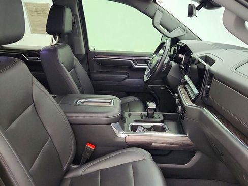 Used 2022 Chevrolet Silverado 1500 LTZ w/ LTZ Premium Package image 25