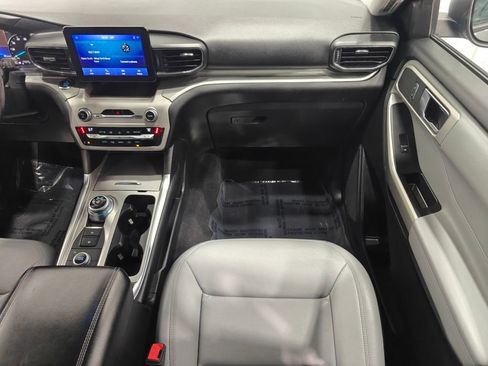 Used 2021 Ford Explorer XLT w/ Equipment Group 202A image 26