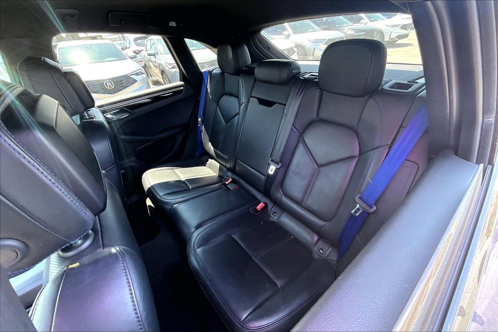 Used 2023 Porsche Macan Turbo AWD/4WD image 36