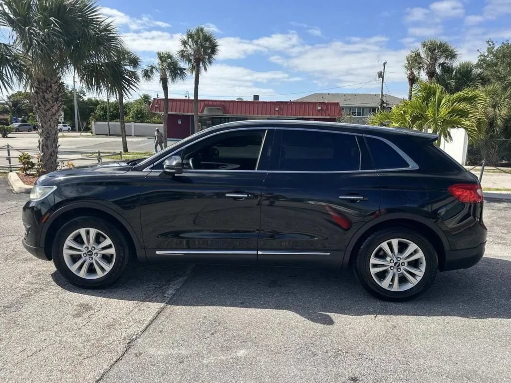 Used 2018 Lincoln MKX Premiere FWD image 10