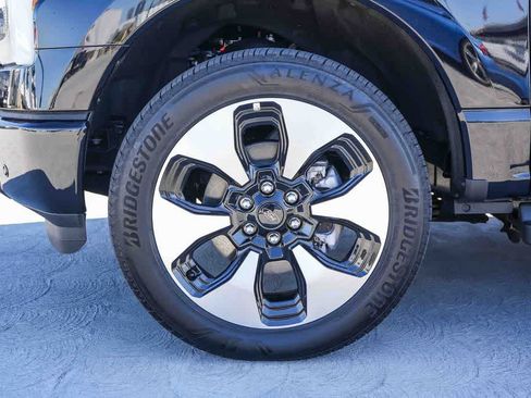 Used 2025 Ford F150 Lightning Platinum AWD/4WD image 11