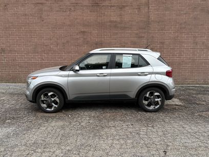 Used 2025 Hyundai Venue SEL