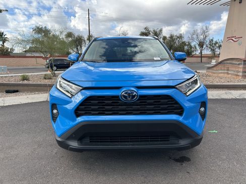 Used 2021 Toyota RAV4 XLE w/ Convenience Package image 8