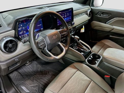 Used 2025 Chevrolet Colorado ZR2 w/ Technology Package image 9