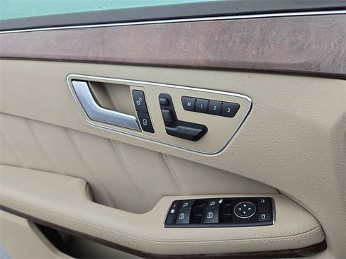 Used 2013 Mercedes-Benz E 350 Sedan image 21