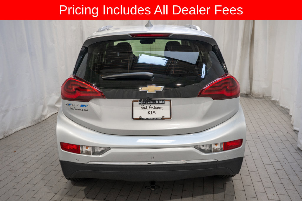 Used 2021 Chevrolet Bolt Premier w/ Infotainment Package FWD image 4