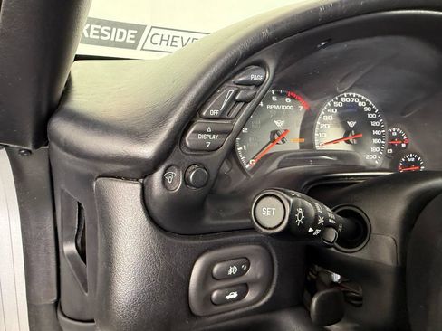 Used 2002 Chevrolet Corvette Convertible w/ Preferred Equipment Group2 RWD image 18