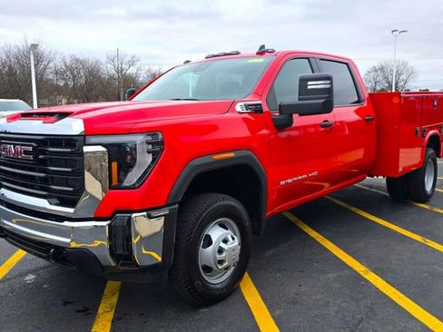 New 2026 GMC Sierra 3500 Pro w/ Convenience Package AWD/4WD image 4
