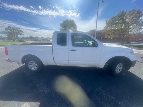 Used 2012 Nissan Frontier S w/ S Preferred Pkg RWD image 4