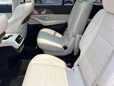 Used 2021 Mercedes-Benz GLS 580 4MATIC image 18