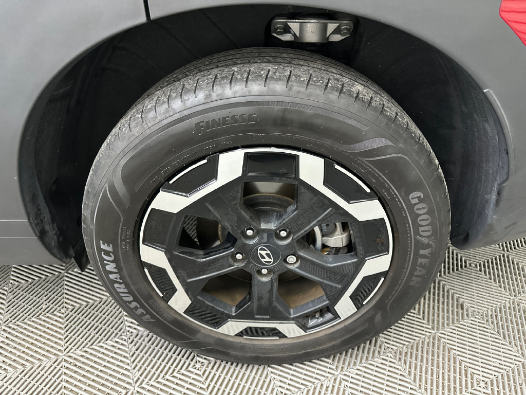 Used 2024 Hyundai Santa Fe SE FWD image 17