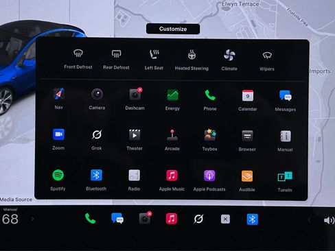 Used 2022 Tesla Model Y Long Range image 34