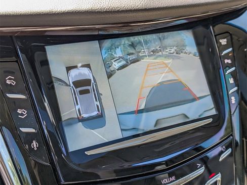 Used 2015 Cadillac Escalade Luxury image 30