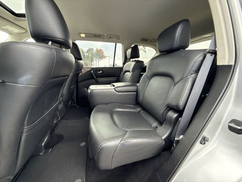 Used 2024 Nissan Armada SL w/ Captain's Chairs Package image 32