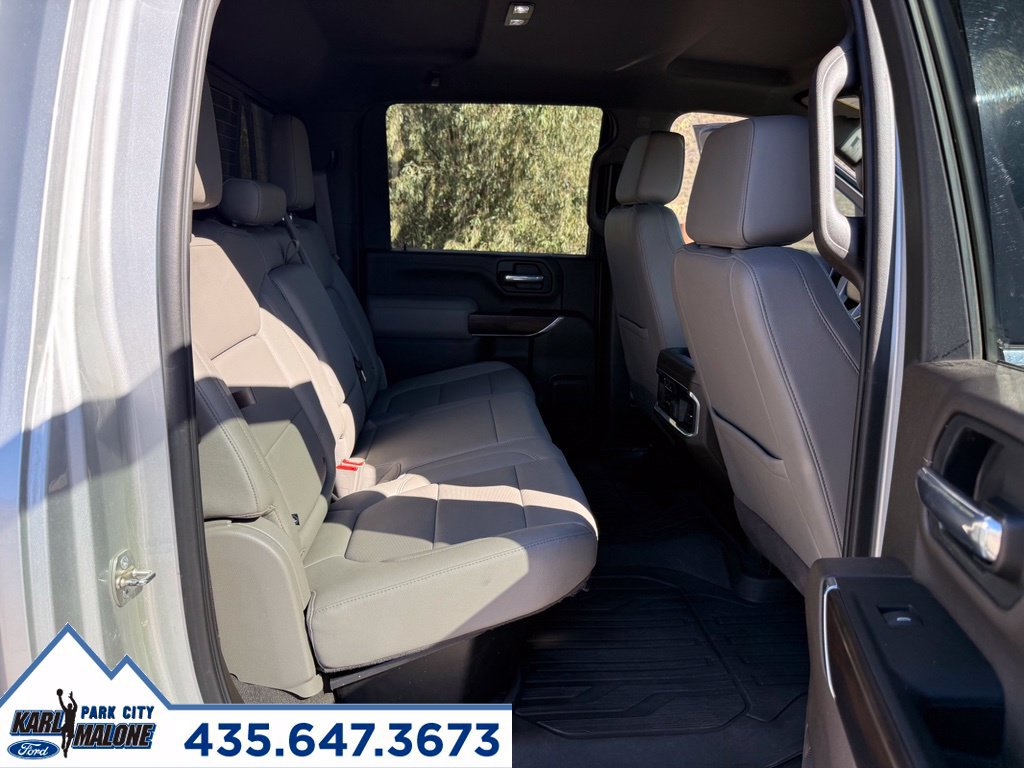 Used 2022 GMC Sierra 3500 SLT w/ SLT Premium Package AWD/4WD image 32