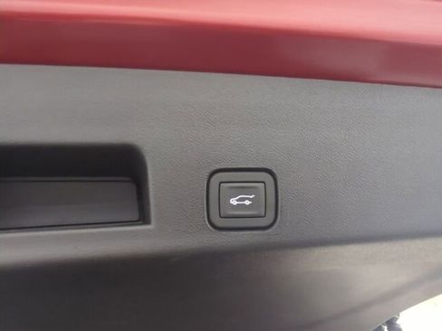 Used 2025 Chevrolet Traverse RS AWD/4WD image 31
