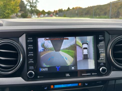 Used 2023 Toyota Tacoma TRD Off-Road image 35