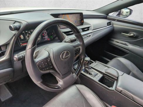 Used 2020 Lexus ES 300h w/ Premium Package FWD image 10