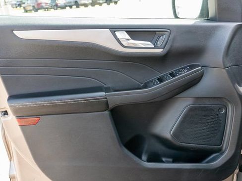 Used 2021 Ford Escape SE AWD/4WD image 17