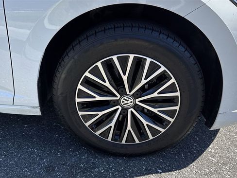 Used 2021 Volkswagen Jetta SE image 60