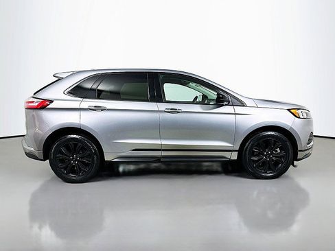 Used 2024 Ford Edge SE w/ Black Appearance Package image 8