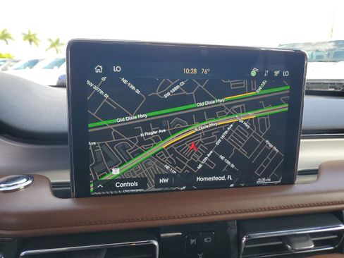 Used 2022 Lincoln Aviator Reserve w/ Equipment Group 201A image 10