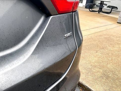 Used 2016 Ford Fusion SE image 7