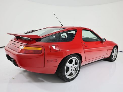 Used 1994 Porsche 928 GTS RWD image 7