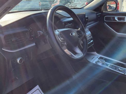 Used 2022 Ford Explorer XLT image 17