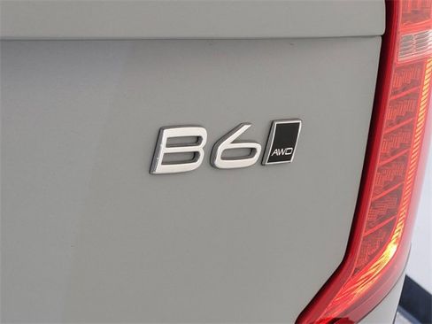 Certified 2025 Volvo XC90 B6 Ultra image 7