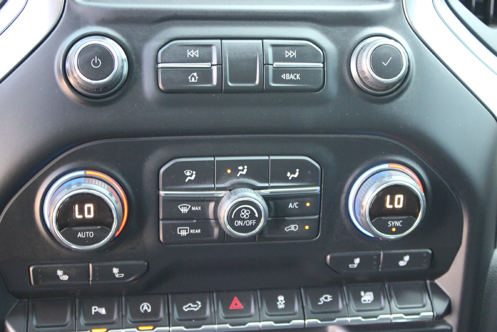Used 2019 Chevrolet Silverado 1500 RST w/ All-Star Edition AWD/4WD image 17