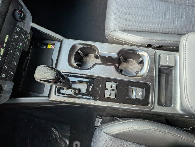 New 2026 Subaru Outback Limited AWD/4WD image 14