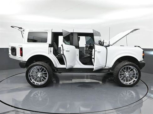 Used 2025 Ford Bronco Outer Banks AWD/4WD image 53