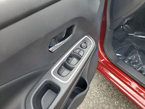 New 2025 Nissan Versa SR w/ Trunk Package image 15