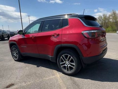 Used 2018 Jeep Compass Latitude w/ Popular Equipment Group AWD/4WD image 6