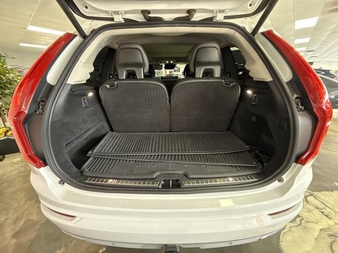 Used 2018 Volvo XC90 T6 Momentum w/ Convenience Package image 29