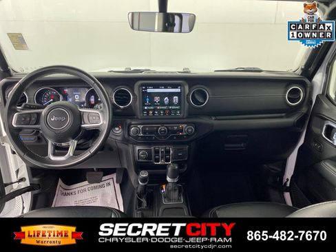 Used 2022 Jeep Wrangler Unlimited Sahara AWD/4WD image 28