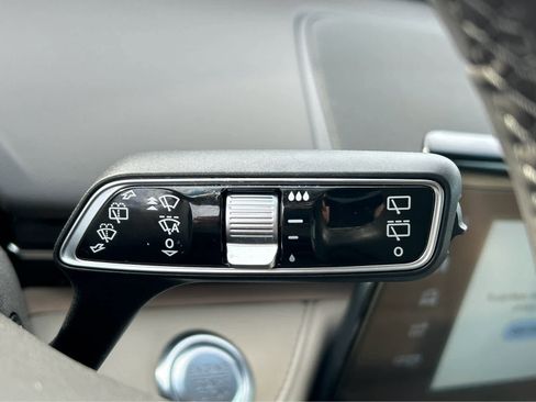 Used 2024 Lincoln Nautilus Reserve image 28