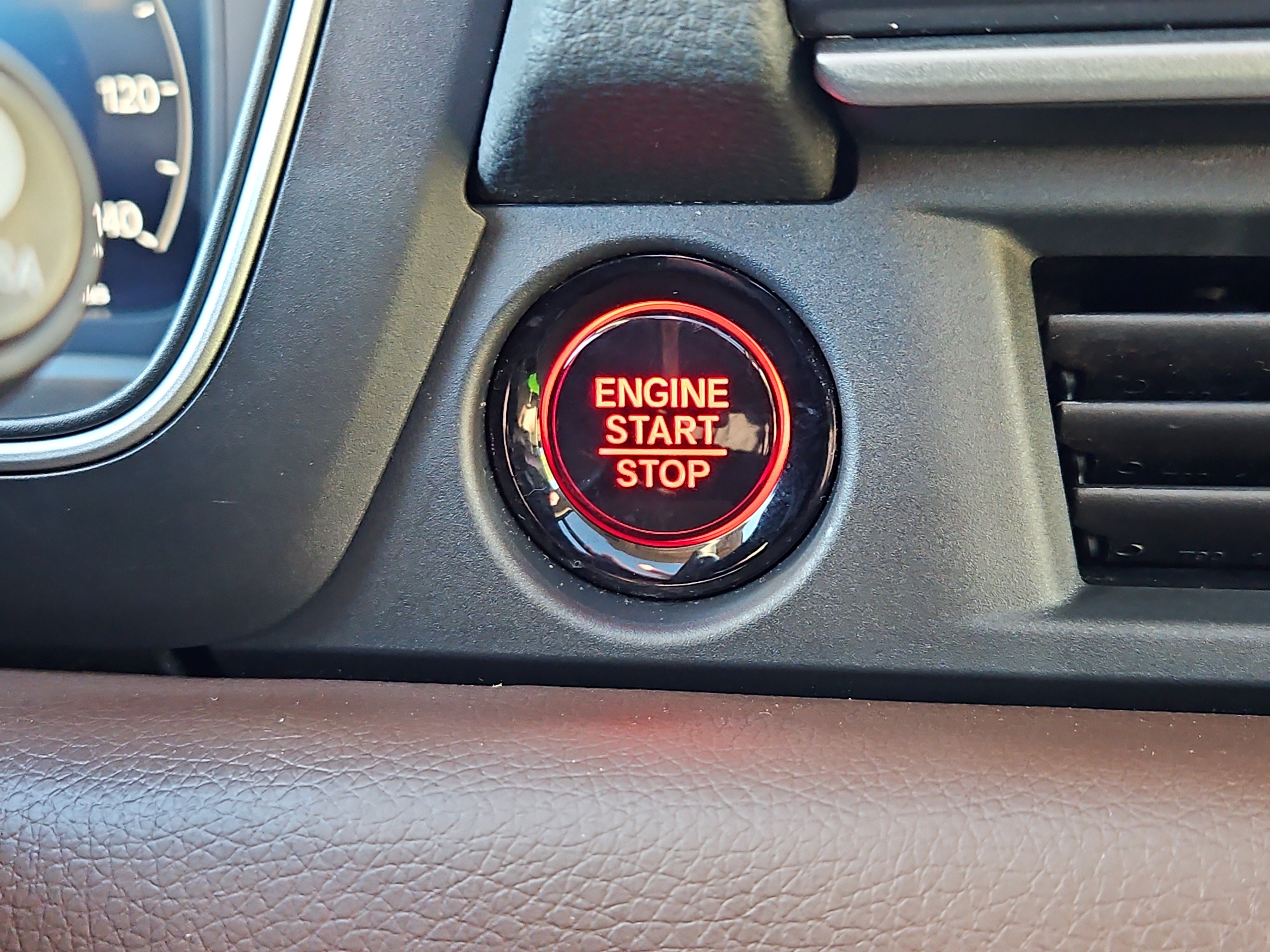 Certified 2025 Honda Pilot Elite image 25
