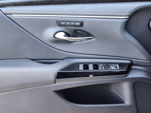 New 2025 Lexus ES 350 w/ Premium Package image 17