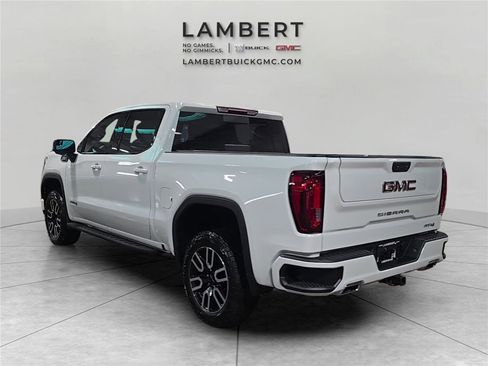 Used 2022 GMC Sierra 1500 AT4 w/ AT4 Preferred Package AWD/4WD image 3